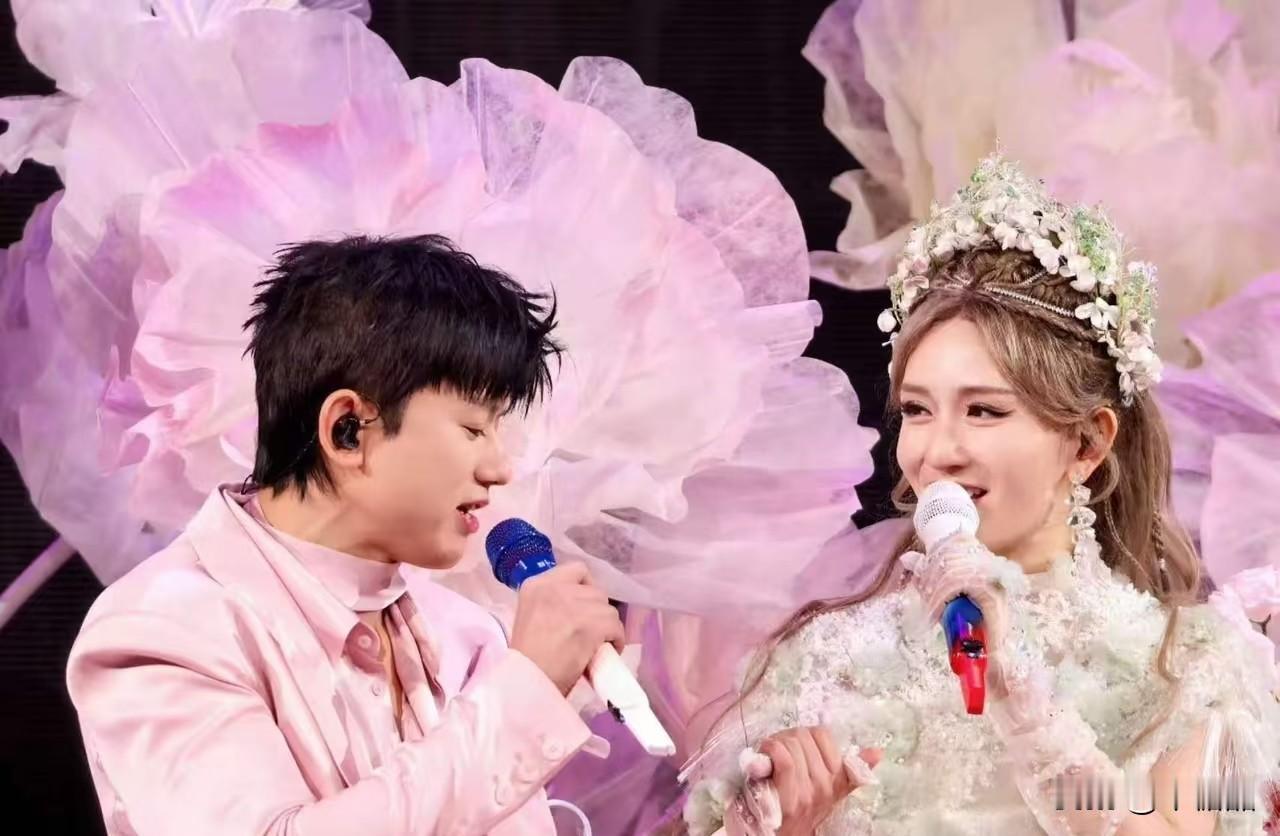 为什么说演唱会要开多场才盈利呢？为什么演唱会选择鸟巢才是最高级别？

张杰演唱会