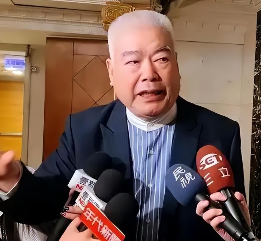 中国‘国民党主席’郑丽文正式宣布。 
 
8月26日，郑丽文在国民党中常会中正式