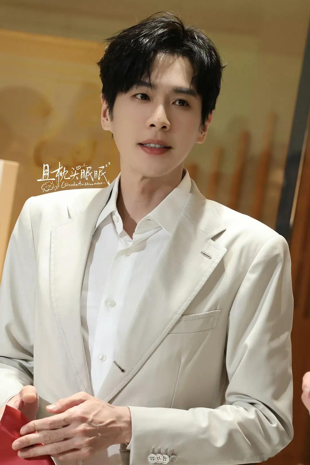 张若昀最新状态如何？准备杀青千里江山图，进电影开端之送不到的快递了，雪中2听说也