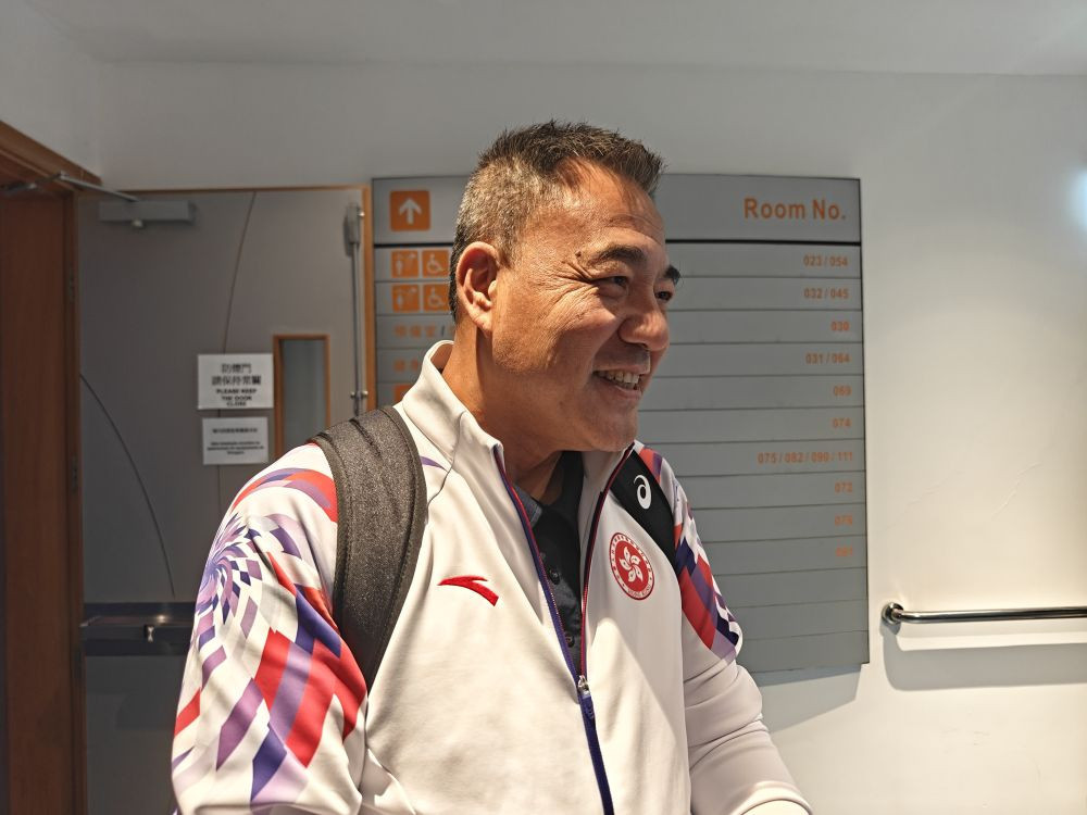 香港女排1比3浙江队，“能拿下一局，我就当赢了比赛！”主教练郭建全表示。“我们没