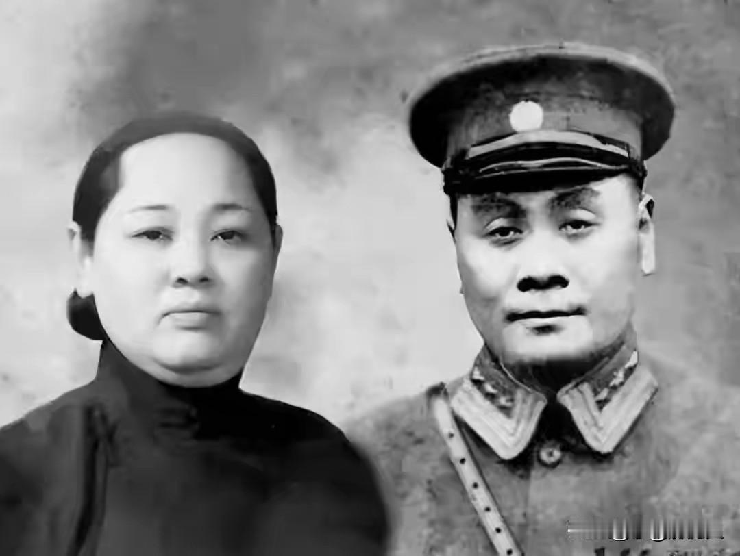 1938年汉口灵堂对峙：蒋介石假意吊唁想吞四川，刘湘遗孀当众拦下全盘算计
 
1