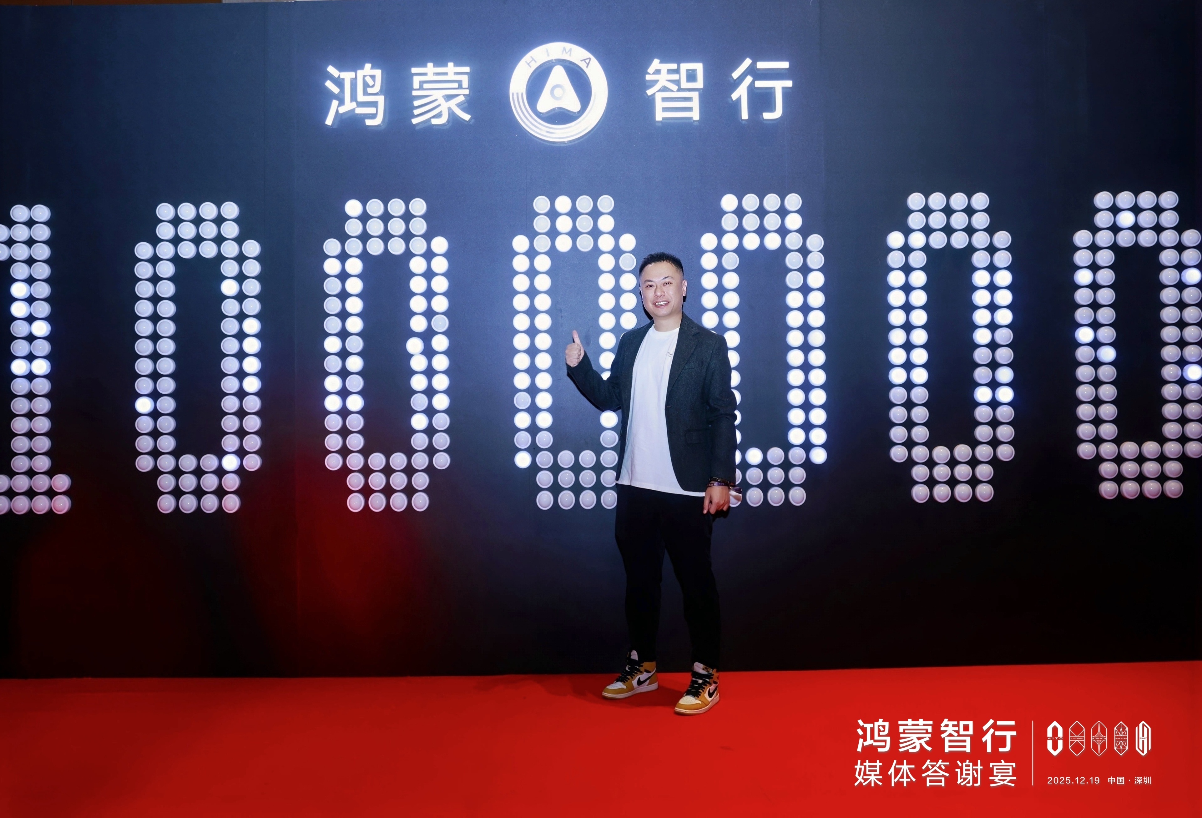 帅到不行的照片，分享给大家。 