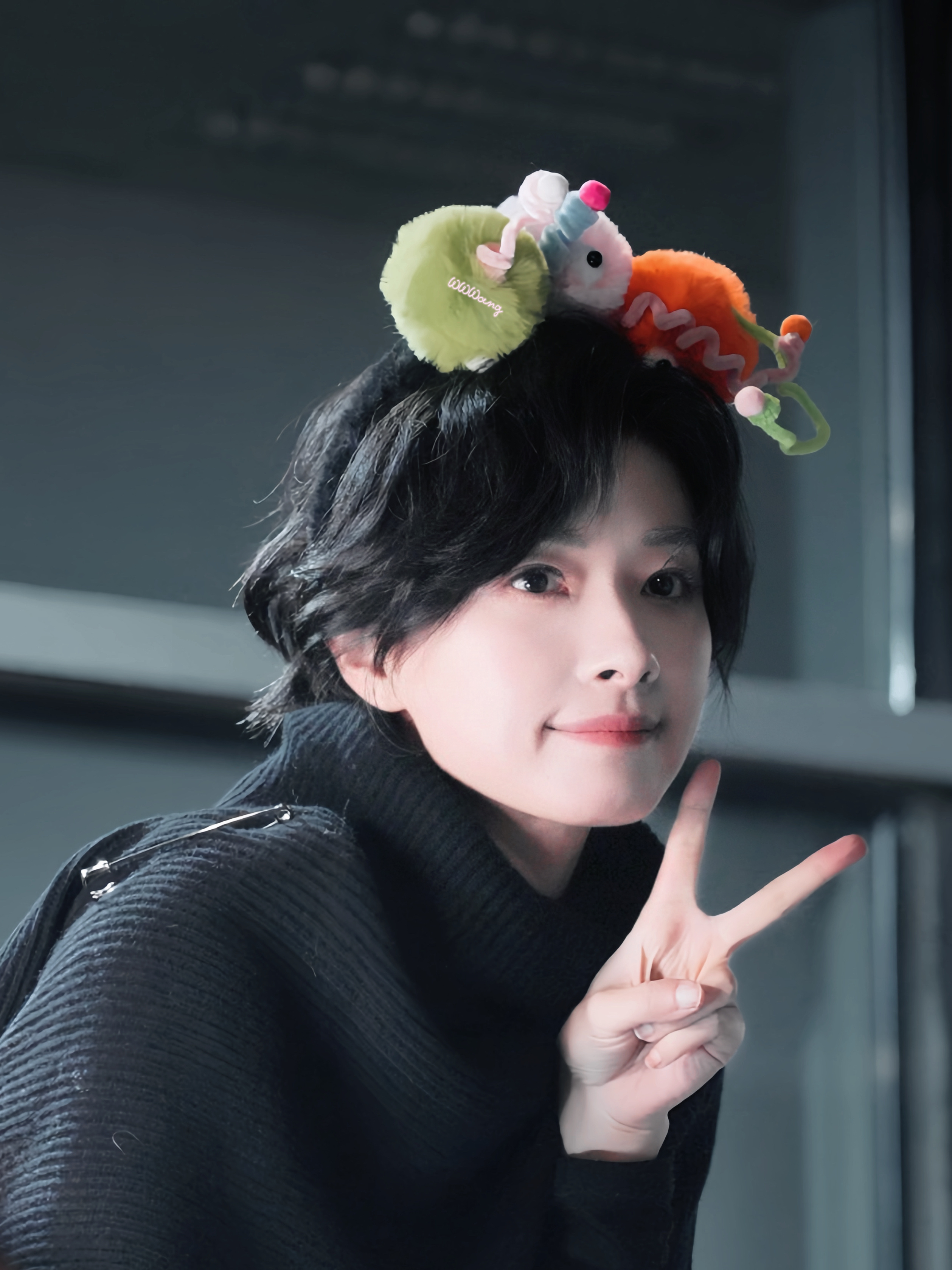 万茜 ｜万茜的幕间漫游记 ｜万茜icy 你像是带着蜜罐的春天，路过我冬日的屋檐 