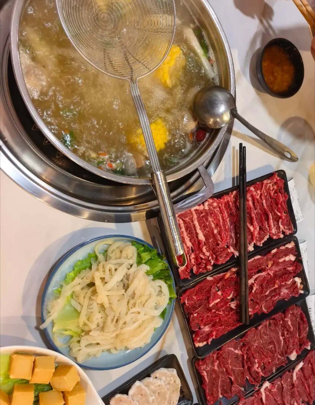 这家火锅果然不一样，排队也值得 ​​​