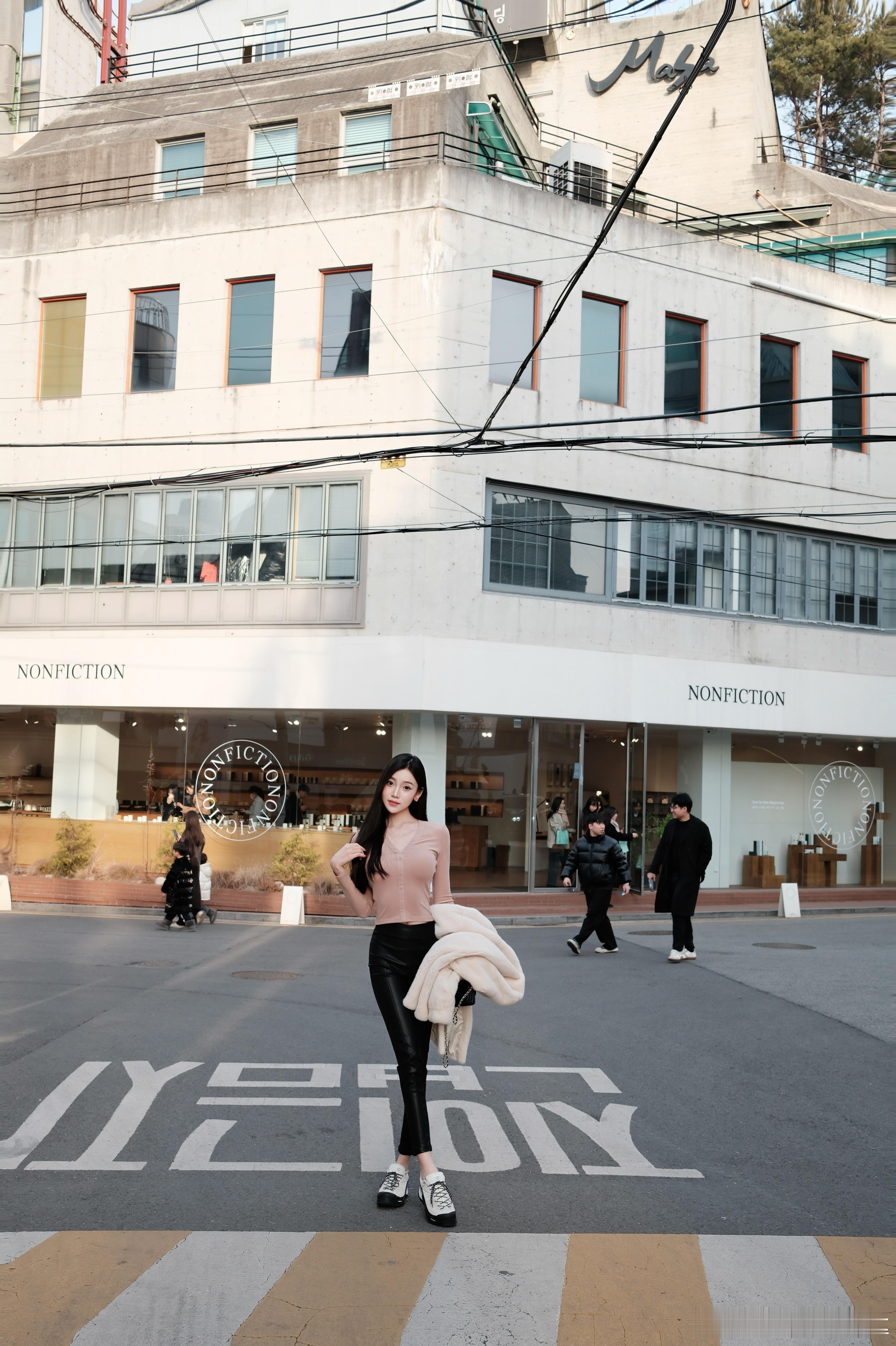 小韩好吃到迷糊 