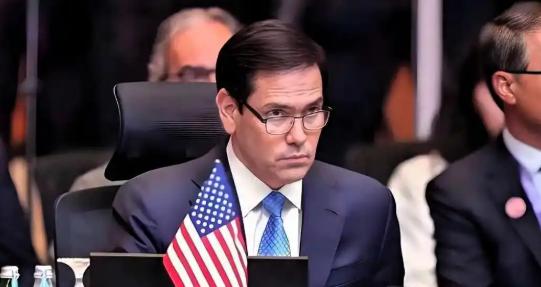 中国下了一招极妙的棋，利用现在的国际金融规则，成功地将多达7800亿美元的美元债