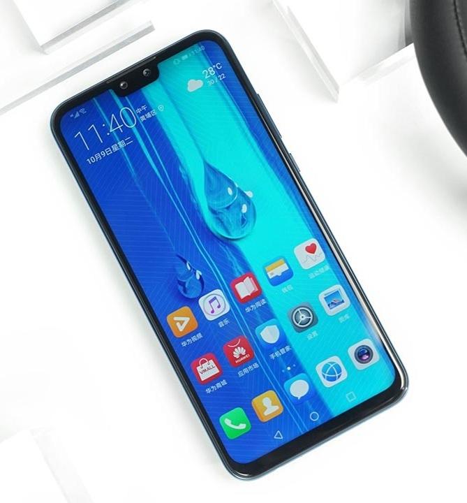 支持国货。最近换了手机，还是华为的，这是第三部了，都是一千多。

华为各种价位都