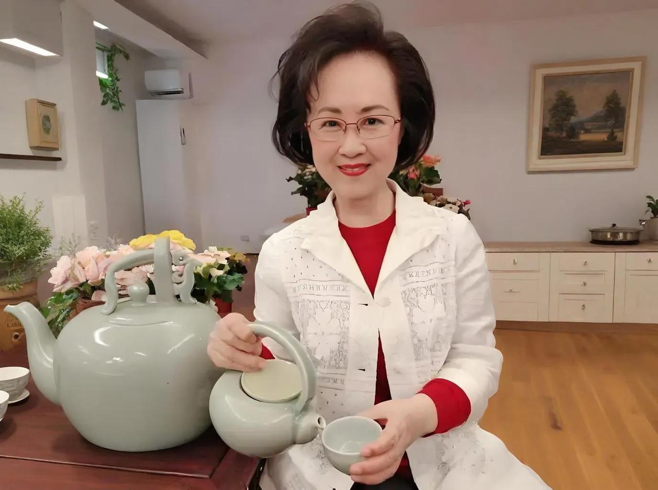 琼瑶的作品对你有何影响琼瑶的作品对我产生了深远的影响。它们不仅丰富了我的阅读体验