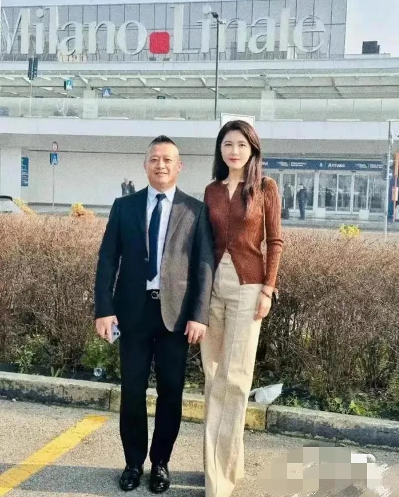 典型大美人，和林青霞，那一类一样，大气的美
她绝对是超级大美女
她应该是身材特别