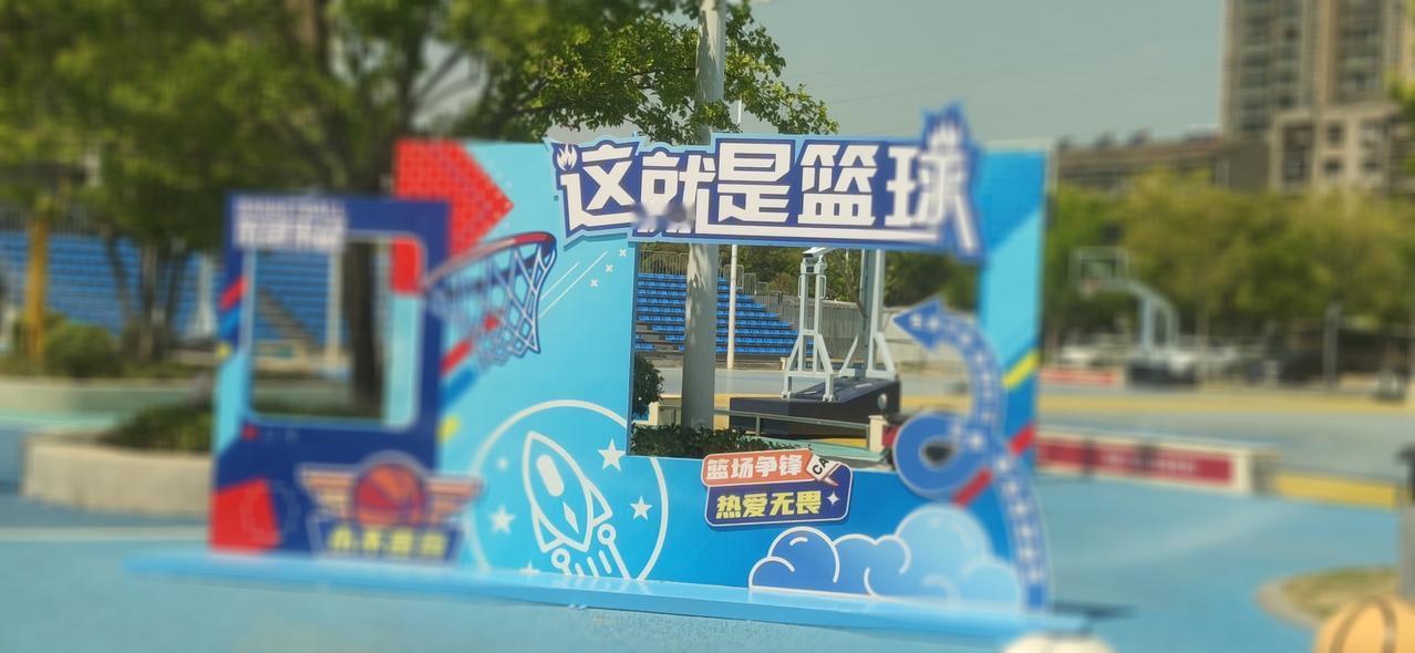 所谓救急不救穷，帮困不帮懒。临时周转的困境，可以伸手相助；贪图享乐的透支、好高骛