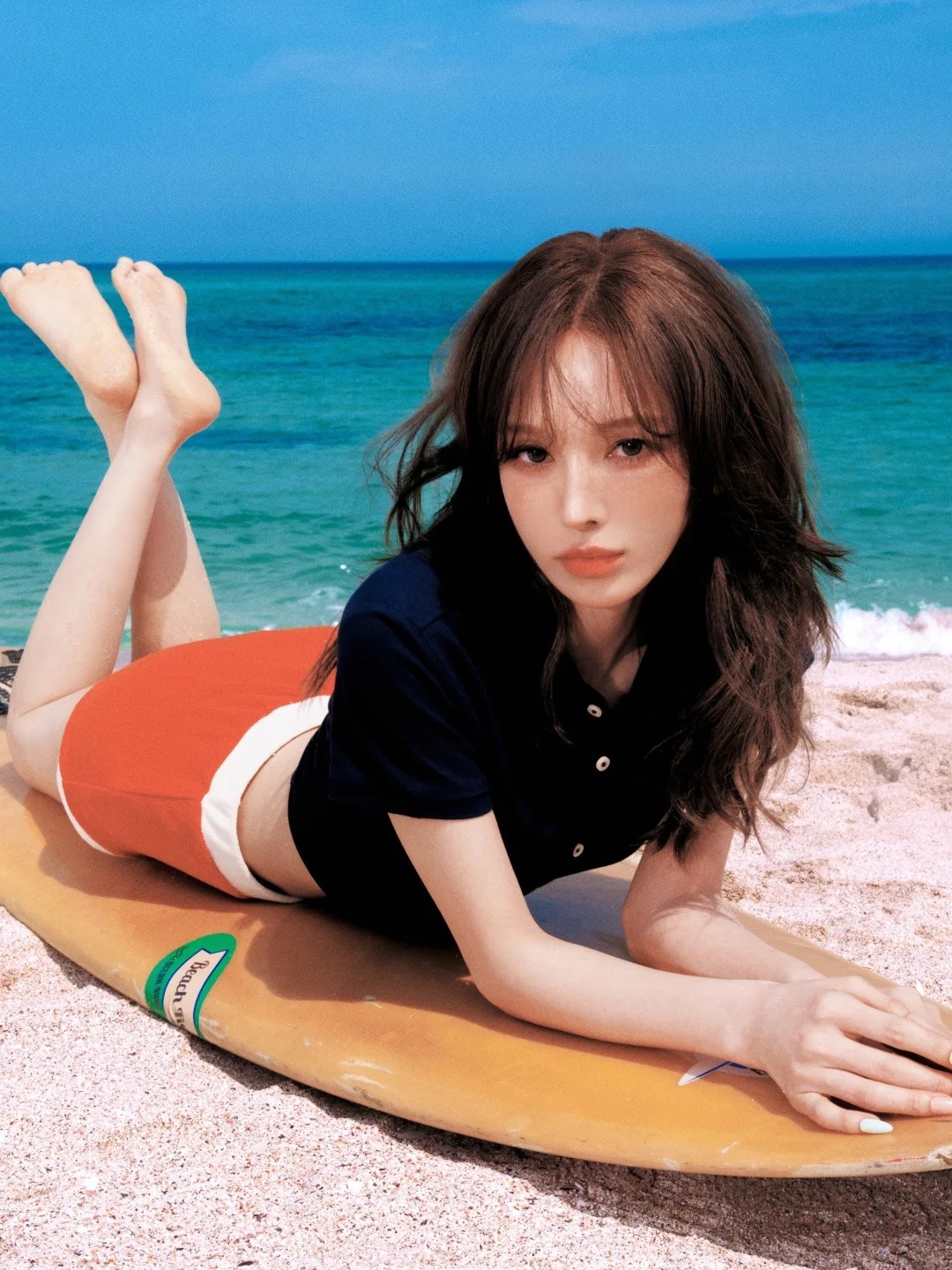 Wendy的胯引起热议 造型师不要再给不必要的垫胯了！Wendy本来身材就很美呀