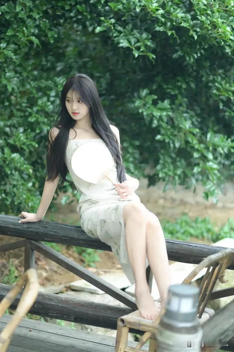 若是遇见了真爱，会让你仿佛得到了重生的感觉。你的脸上洋溢着幸福的光彩，你的心如沐