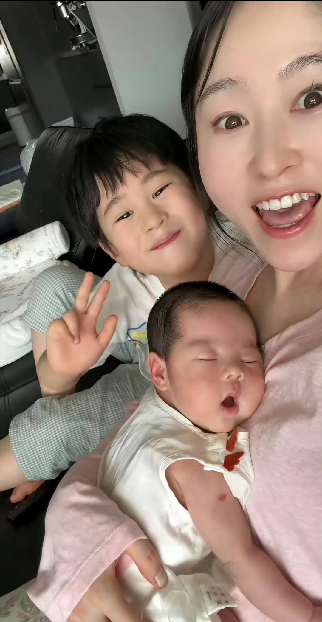 马立奥当年也是早产宝宝 ，马立奥出生后住过ICU 马立奥妹妹早产 