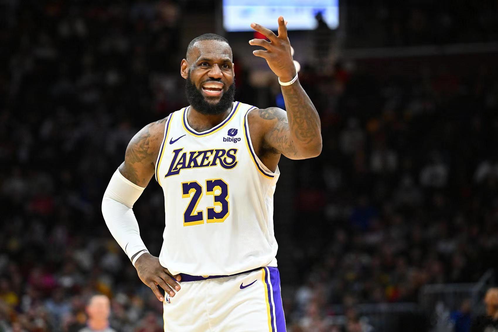【NBA詹姆斯登顶历史出手榜，距登顶历史命中王、“打铁”王仍有距离】北京时间11