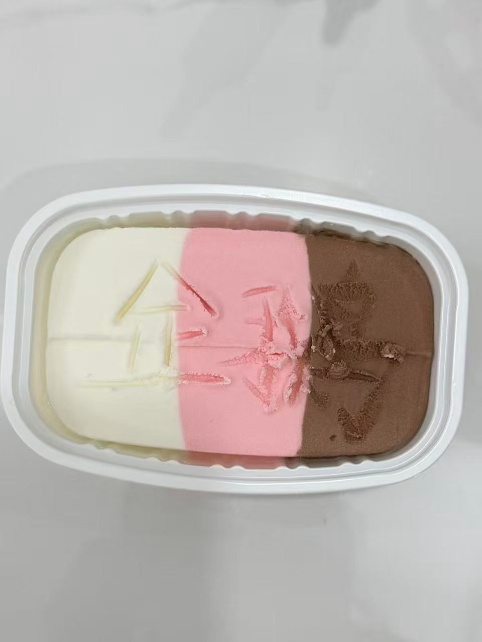 羽然相逢，芷此一生 