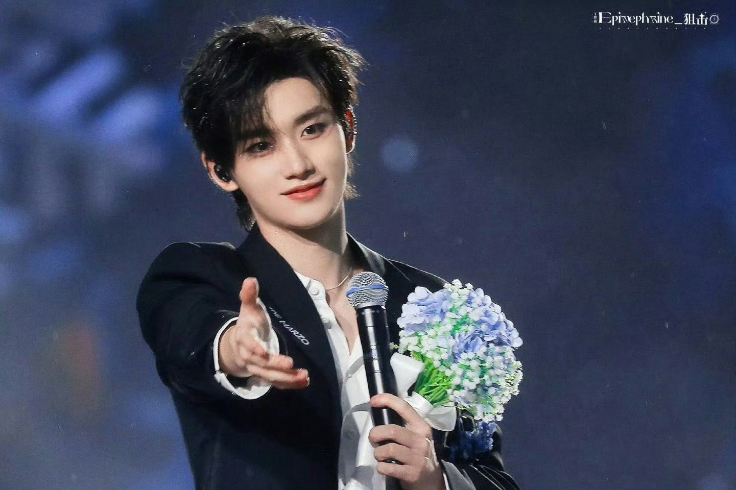 少年与花💐 