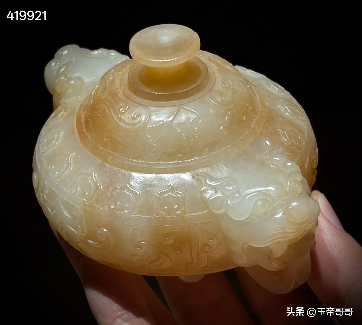 清代双耳三足｜盖炉
—————————
高6.8 直径11.3公分 重292克 
