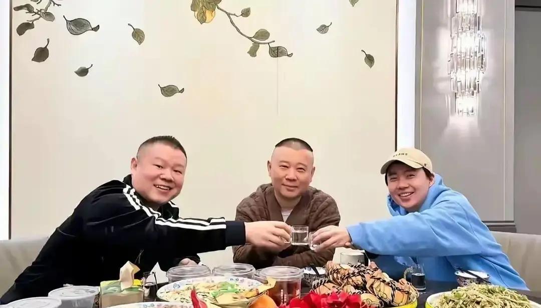 95%上座率背后，票价反降20块
 
昨晚内部复盘会流出，郭德纲拍板：2024海