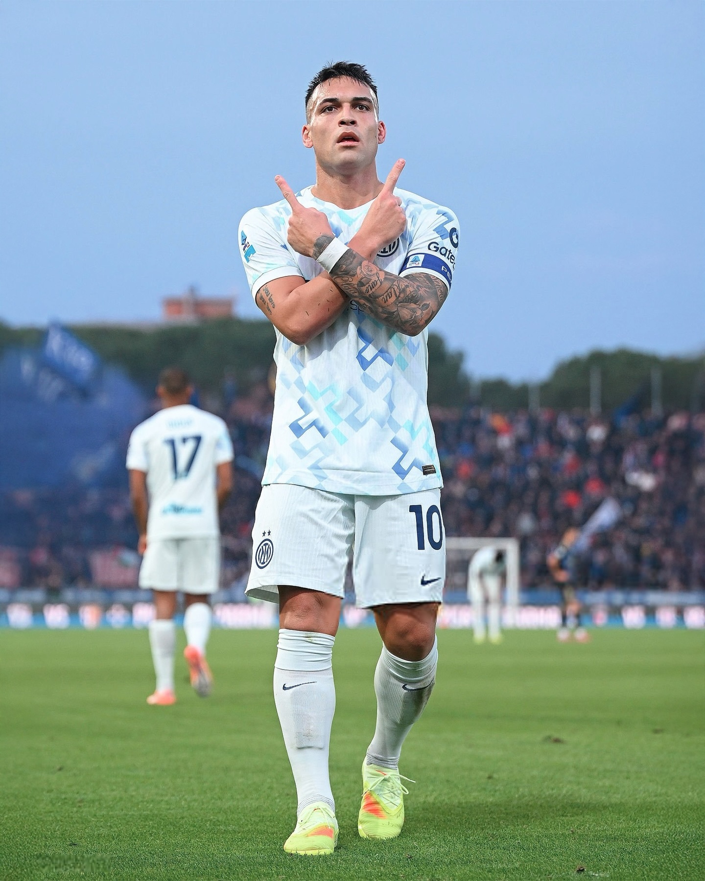 罗马体育报主编扎扎罗尼：我列了一份本赛季截至目前表现最佳11人名单，请原谅错误和