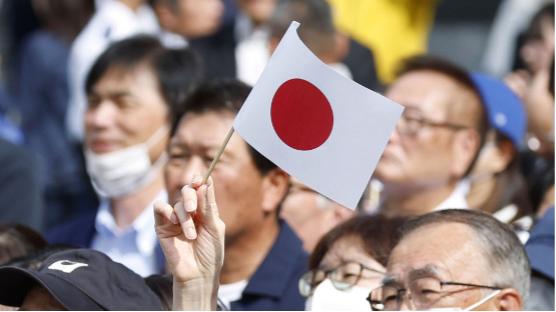 【韩国政治动荡恐影响日韩关系，原因何在？】根据日本共同社周日（12月15日）的民