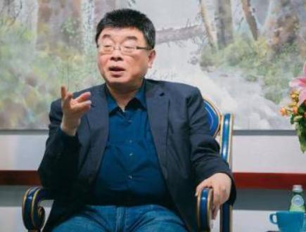 台湾时事评论员邱毅痛批，日菲在台湾东部海域进行划界，若非大陆海警船及时出动驱离，