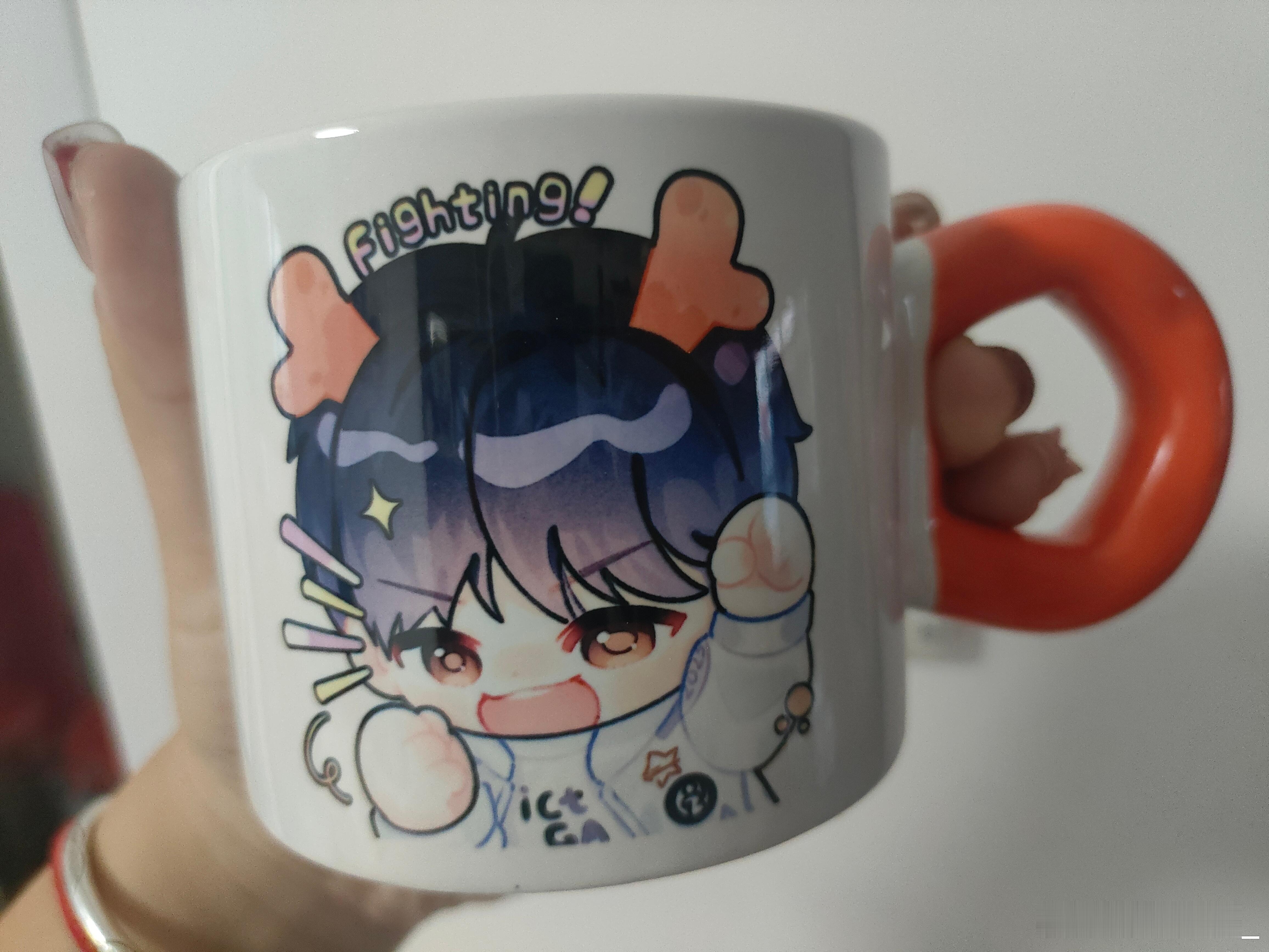 回到家发现老师寄的小鹿杯子到了抚慰了我的心🥺 ​​​