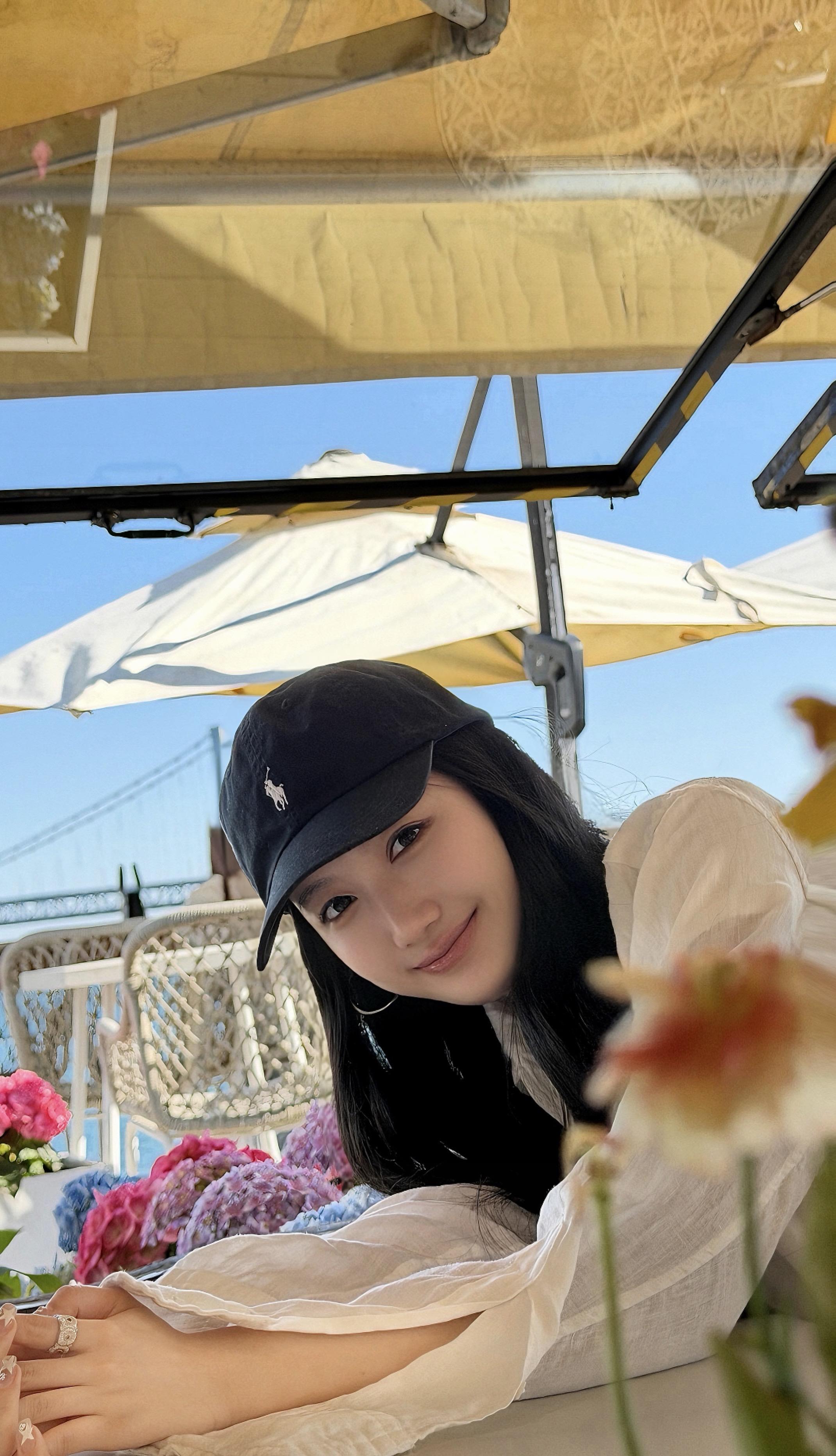 爱你 爱的很透明 像是玻璃