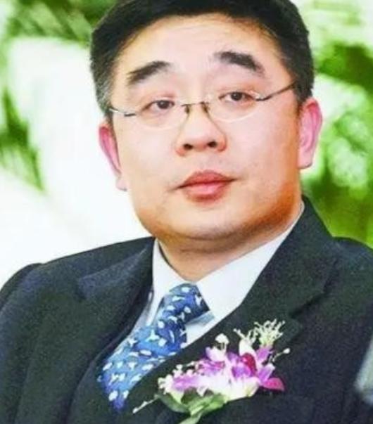 复旦大学钱文忠教授，撕开了中国社会当下最大的遮羞布，振聋发聩！他说：“我们的社会