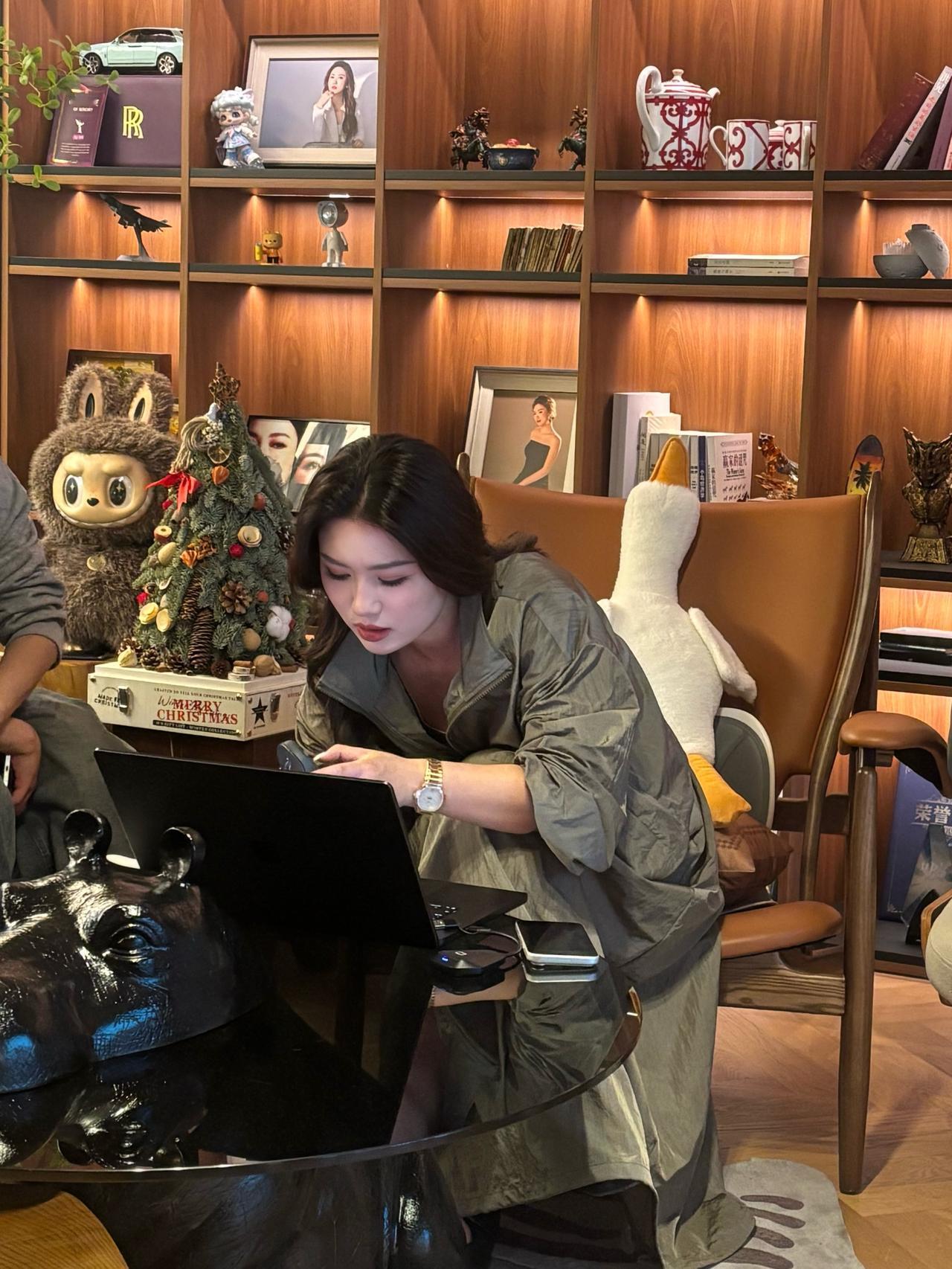 做了8年情感咨询，发现很多长期咨询的学员，基本上都符合几个特征：大龄未婚，或者结