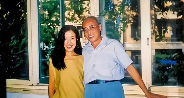 1986年，65岁的火箭专家杨南生娶了29岁的张严平。张严平的父母不同意，后来当