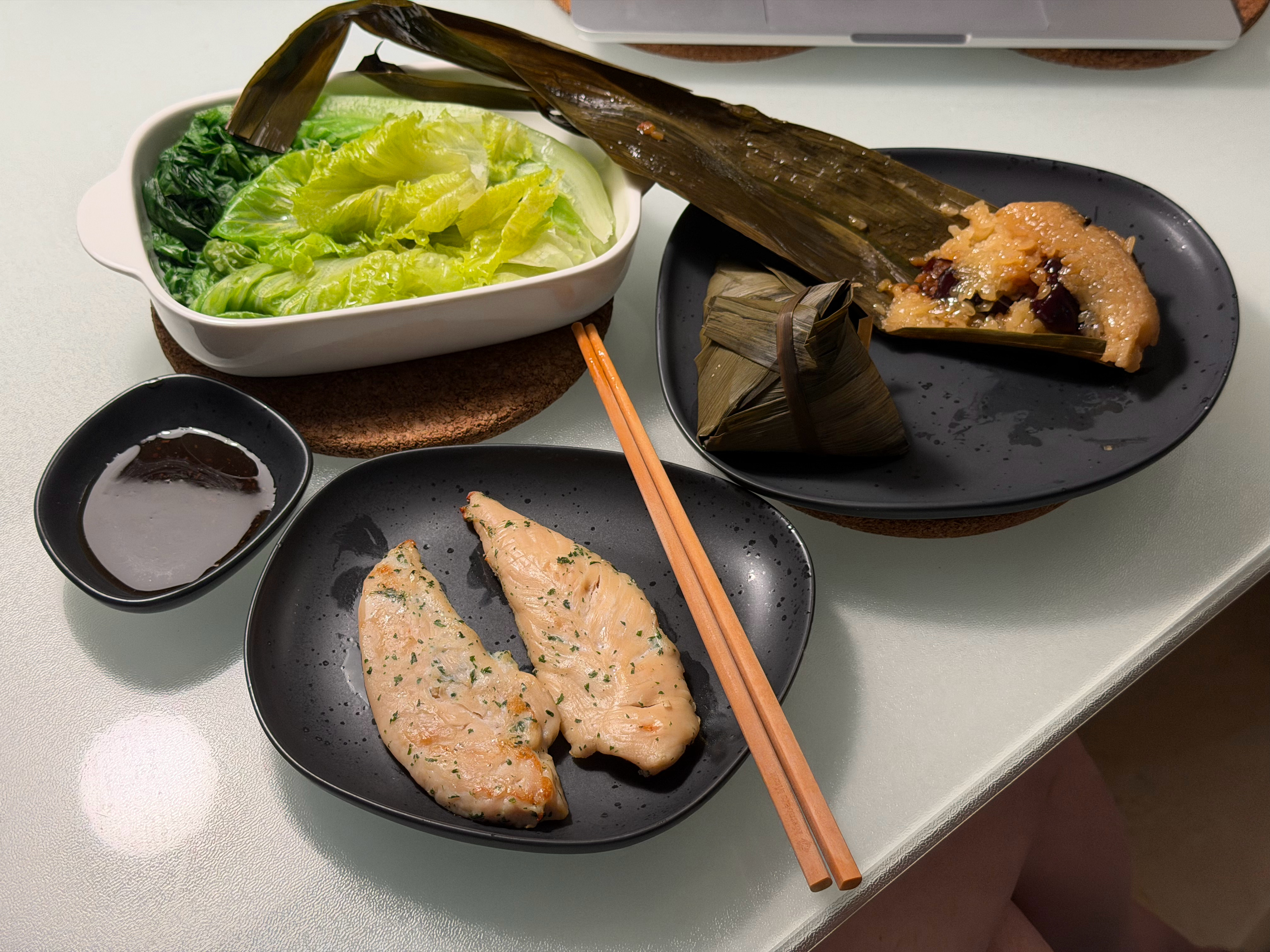 最近体重已经开始奔120去了我决定从今晚开始控制饮食和运动其实多重无所谓，关键是