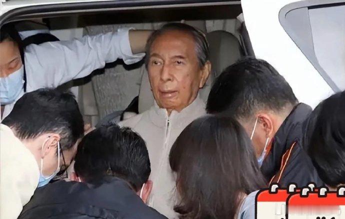 88 岁脏器衰竭，何鸿燊却撑 11 年！疯传截图揭真相，背后是金钱续命的资本游戏