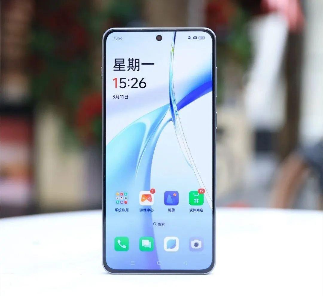 一加Ace 3V的这个正面怎么样？前两年这种正面设计在2K左右的机器身上是想都不