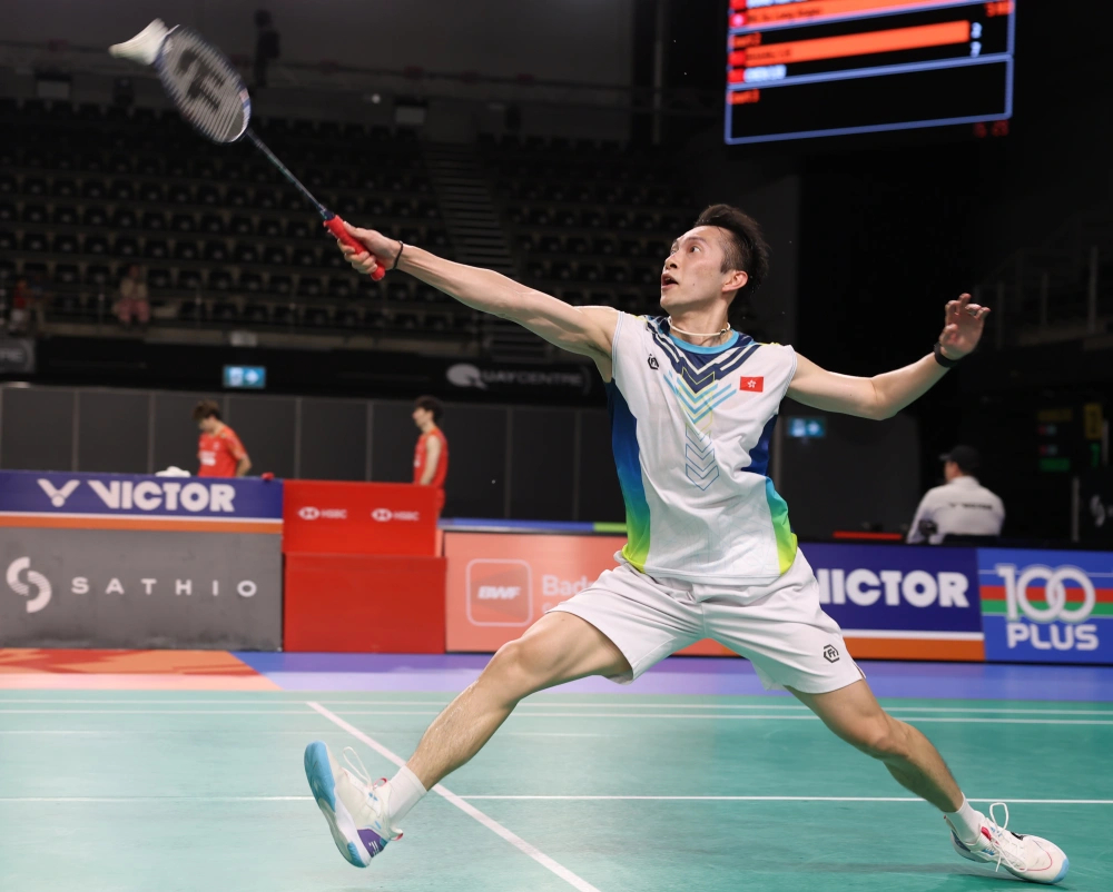 伍家朗🇭🇰 21-13、21-15 🇦🇺爱德华·刘下轮对手：小波波夫🇫