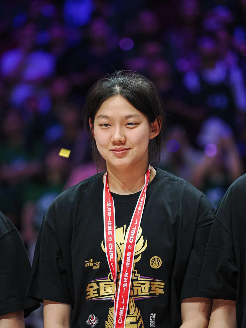 恭喜中国中学生女篮成功登顶亚洲之巅

就在今天下午，第九届亚洲中学生联赛的比赛现