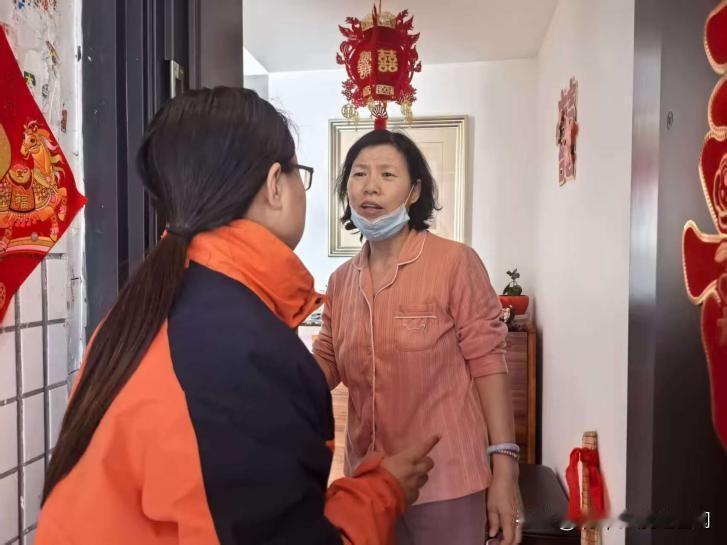巧解加装电梯难题 邻里同心圆“梯”享梦
 
万柏林区兴华街道永乐苑小区银座建成年