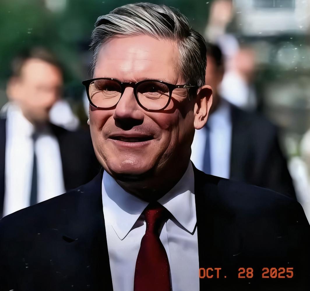 英国首相斯塔默表示，已经与特朗普电话沟通过，一致认为中国不能够继续购买俄罗斯石油