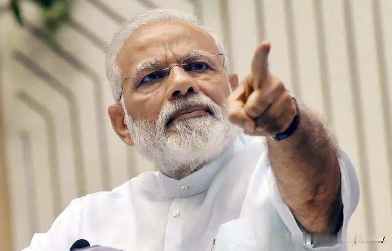 莫迪光速投美弃俄，到底咋想的？这种没骨气背后是怎样的考量？
莫迪是个只占便宜不吃