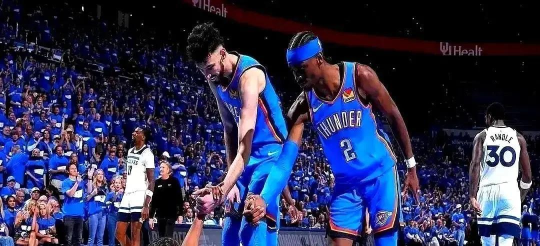 库里走不了，勇士也完了
 
这条消息传了三天：勇士在谈交易库里。听着像笑话，其实