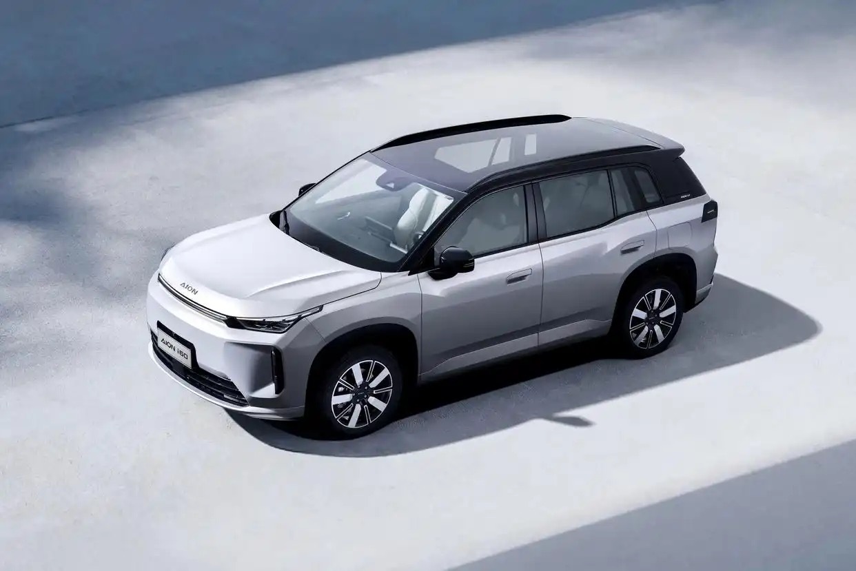 纯电/增程双动力，埃安AION i60限时10.48万起。新车共推出6款车型，限