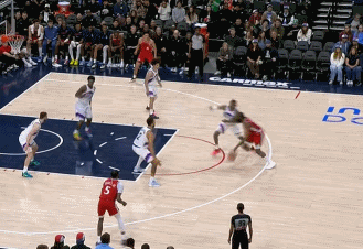 哈登连下5分1助攻，快船82-81反超爵士
北京时间1月2日，快船与爵士的比赛来