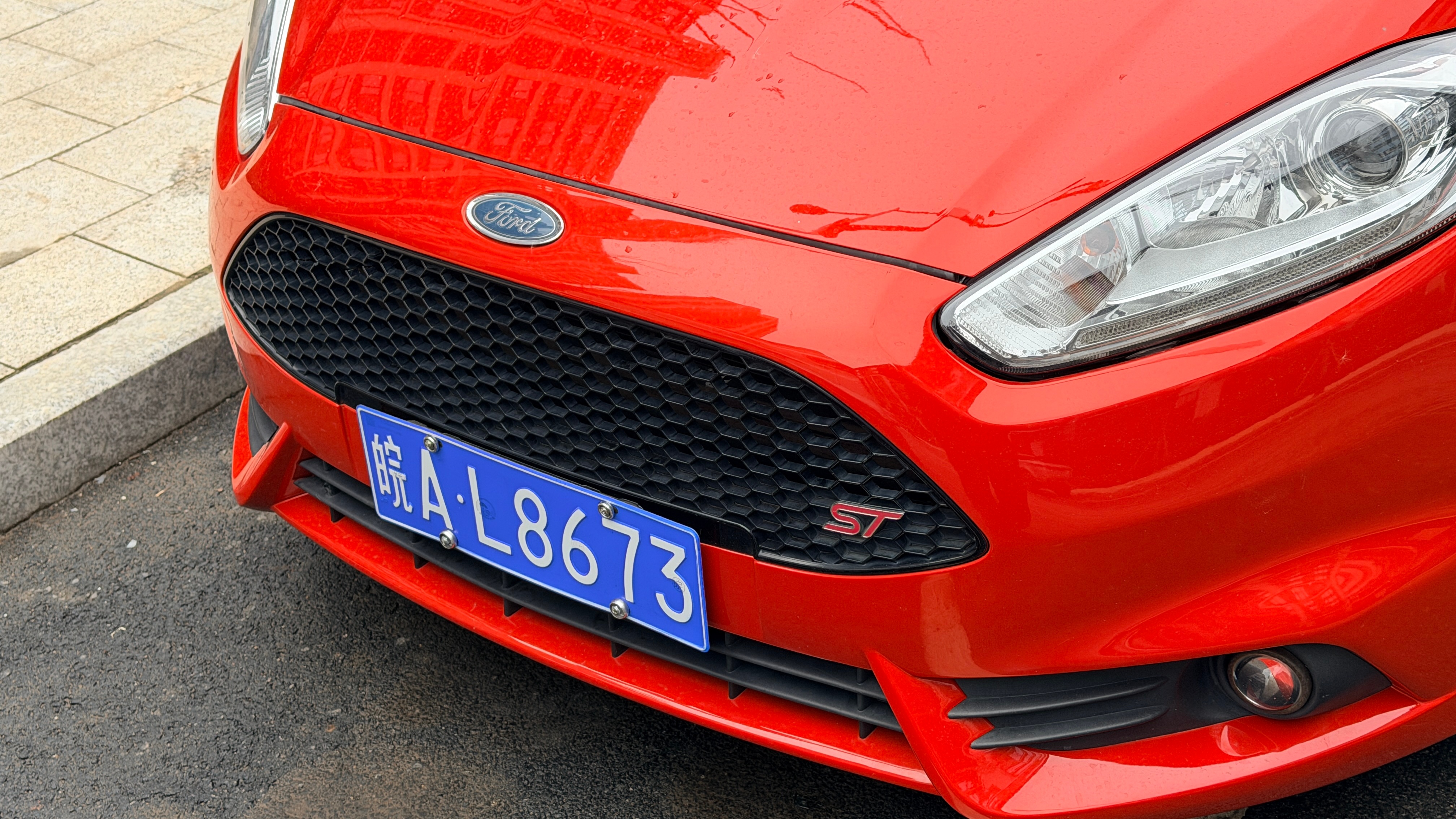 一直在给我的ST找涂装！终于发现合适的了，图456咋样？