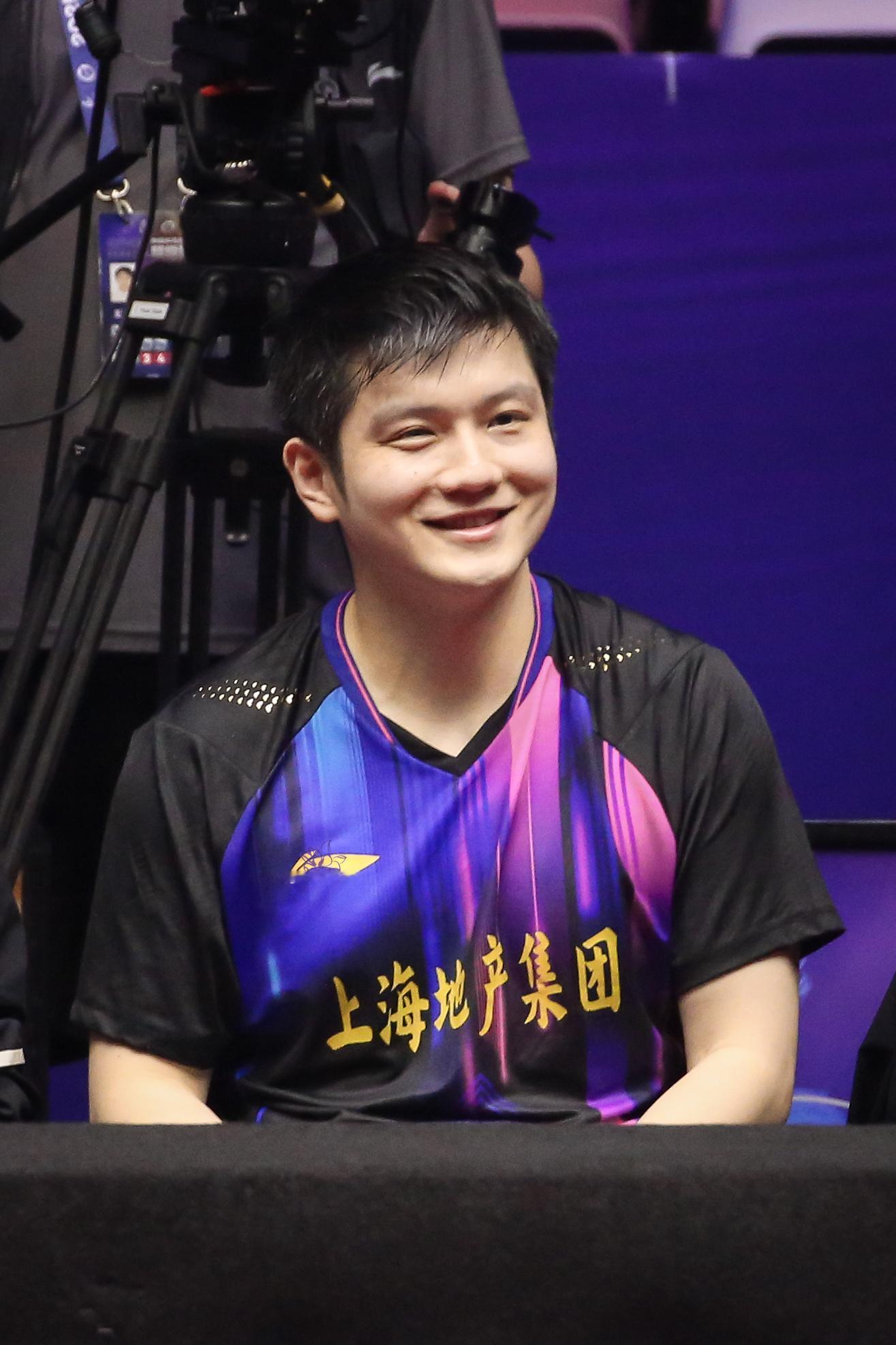 樊振东 祝你好在每一天东东午安繁星午安拧成星轨 ​​​