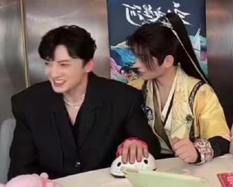 #丁禹兮 柳大哥想亲吗#哈哈哈哈哈之前被祝绪丹问想亲妙妙吗，这次轮到丁禹兮问了柳