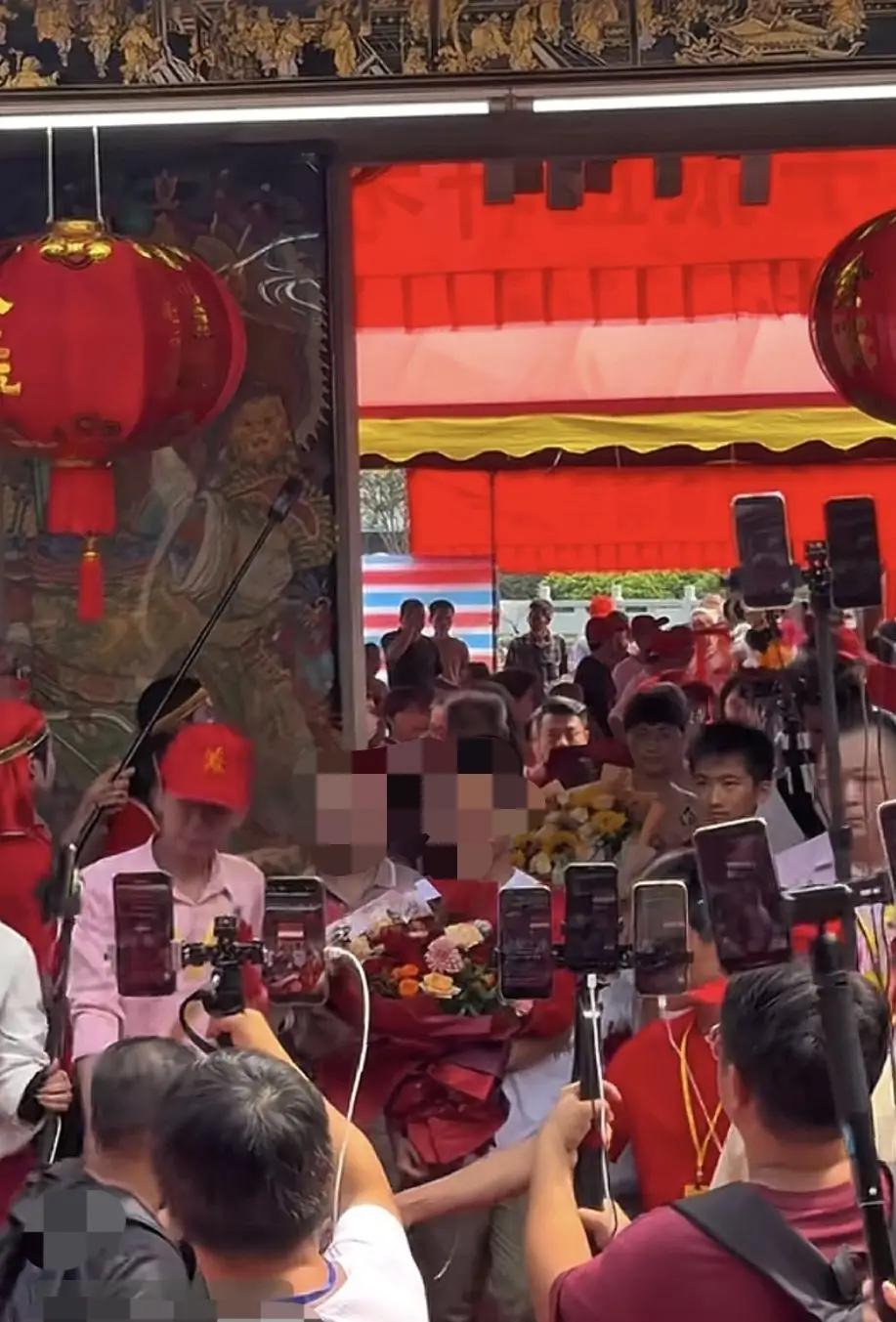 中国农村历来重视耕读，各个家族都有自己的良好传统，凡是家族中有人考中了进士、巨人