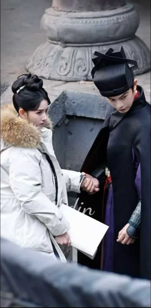 《司宫令》开机后首同框路透司宫令开机后首同框路透