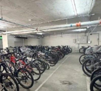 停车位空着不给用？北京开展非机动车停车设施治理  ​​​
