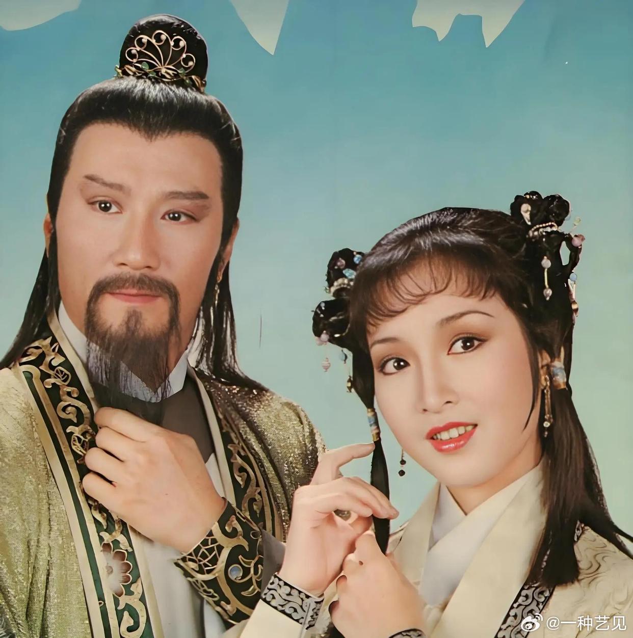 汤镇业谈谢贤离世原来谢贤还在电视剧《天龙八部》中，饰演过镇南王段正淳，时光太过久