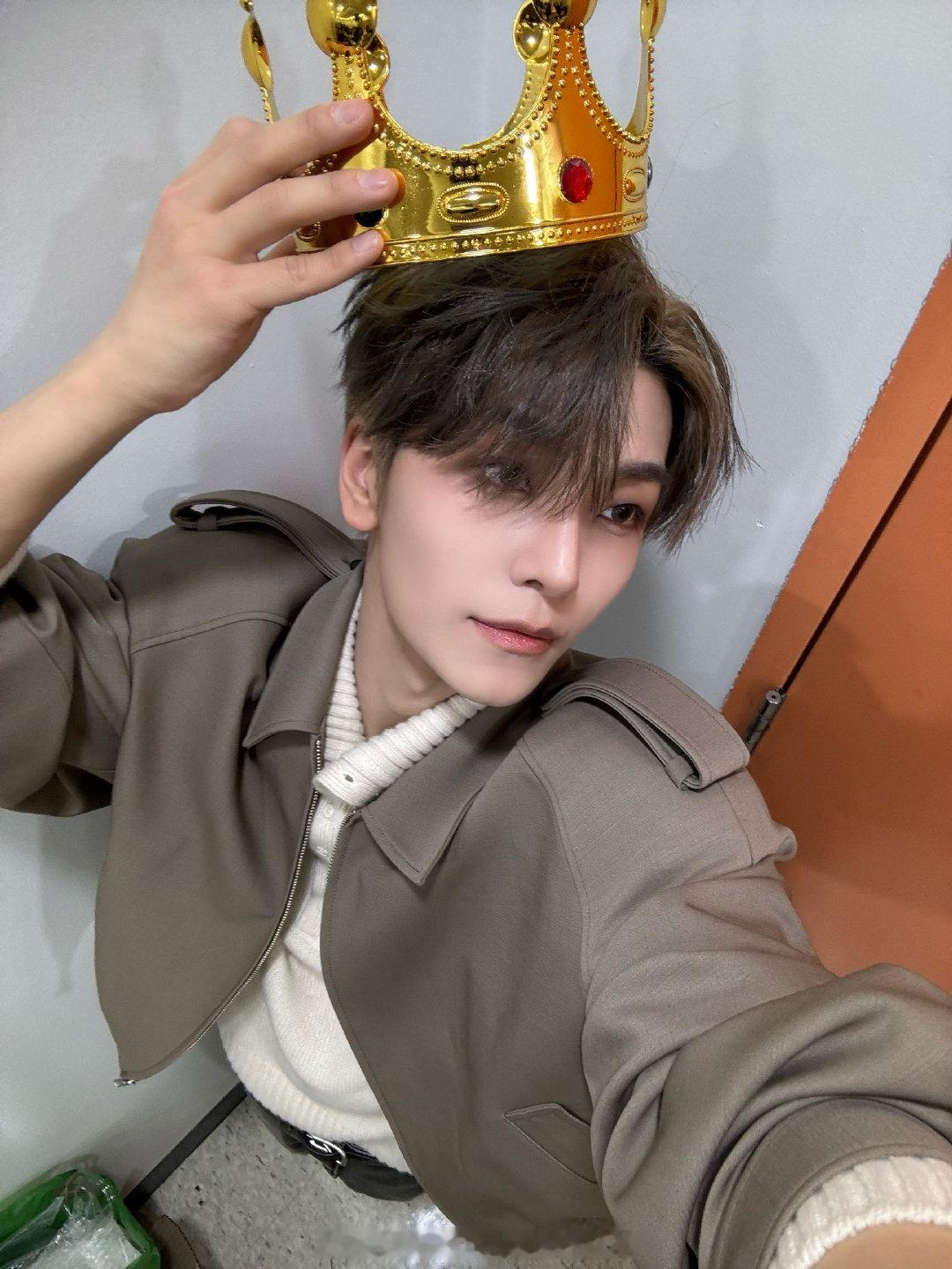 多亏了大家，我才能有机会与这样珍贵的奖杯相遇。相信今后我们也会一起收获更多只属于