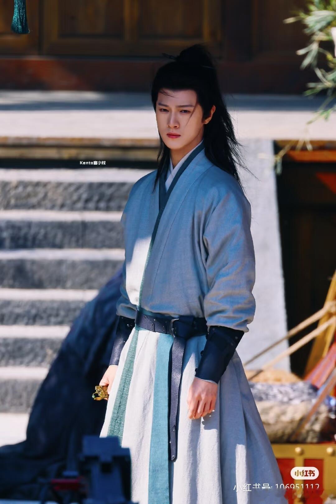 李昀锐诸葛玥完全钓系来的诸葛玥完全钓系来的李昀锐lin诸葛玥清冷又自带钓感，被轻